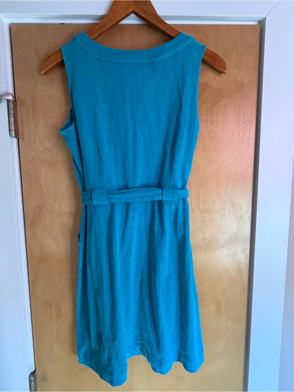Boden Teal Sleeveless V-Neck Button Front Tie-Waist Dress. Size 6 - Picture 2 of 5
